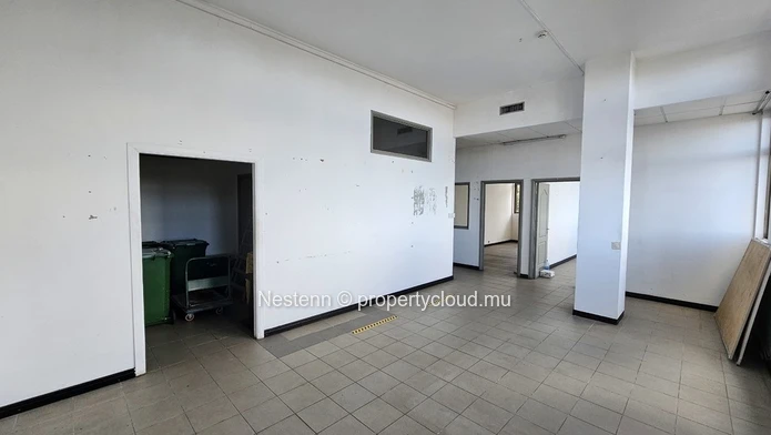 Bureau de 560m²  