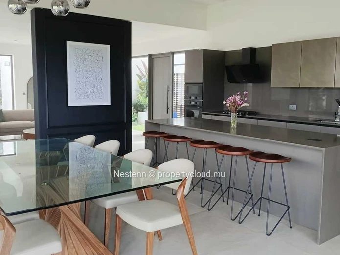 Villa de 285 m2 sur 1000 m2 de jardin au cœur de la nature