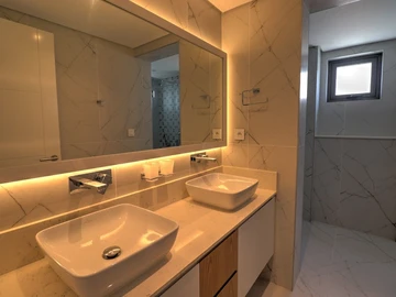 4 Bedroom Apartment