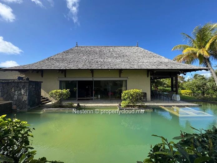 Villa d'exception au cœur d'un domaine privé