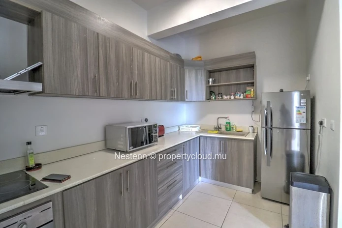 Beautiful three-bedroom apartment with terrace and sea view