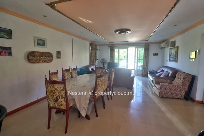 Villa traditionnelle en bord de mer avec 3 chambres