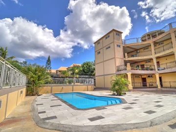 9 Bedroom House