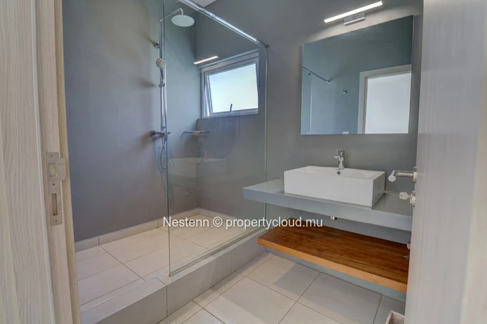 Townhouse de 3 Chambres avec piscine