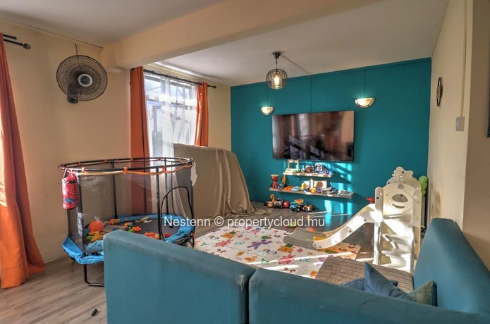 Magnificent waterfront property of 5 bedrooms