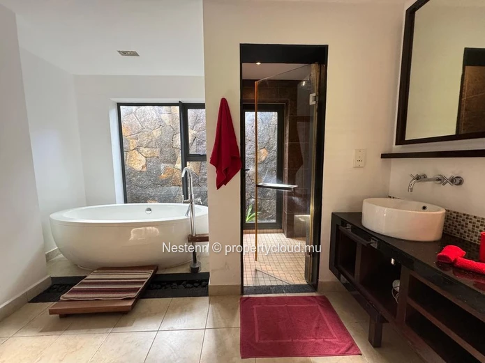 Villa d'exception au cœur d'un domaine privé