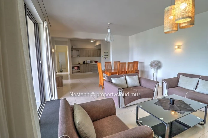 Beautiful three-bedroom apartment with terrace and sea view