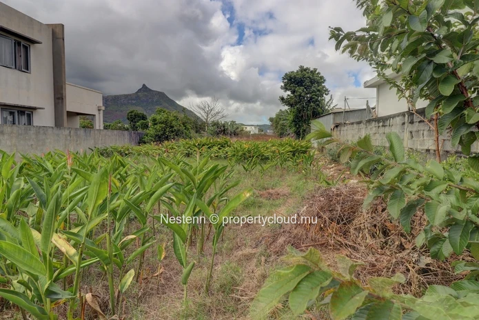 Residential land of 1011.7m2