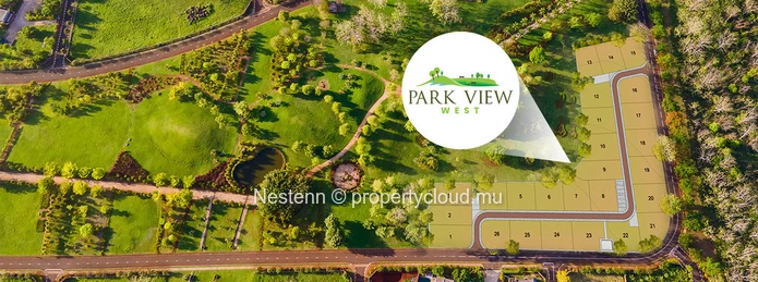 Residential plot of 399.37 m² with park and mountain views 