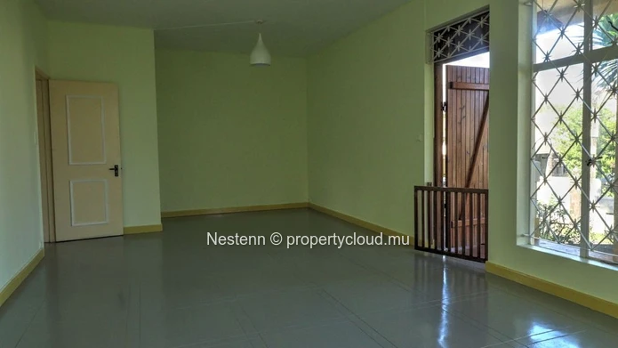Traditional single-storey villa with 4 bedrooms
