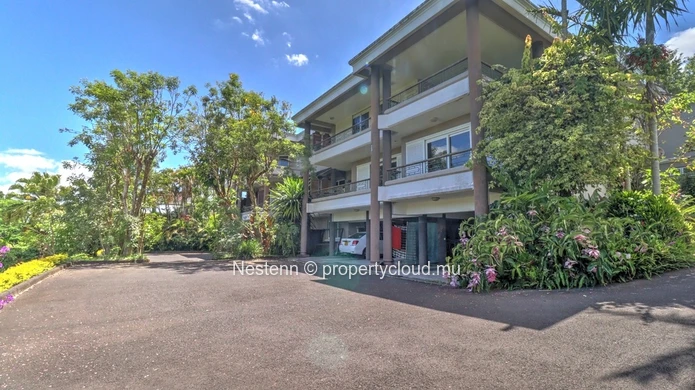 Propriété d'exception de 1 148 m² avec 7 chambres
