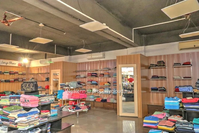 Commercial Space of 1200 m²