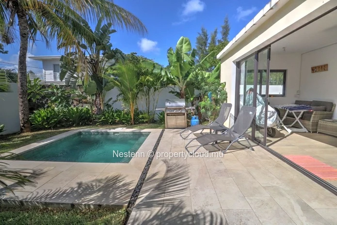 Charmante villa tropicale de 2 chambres avec piscine et jardin privés