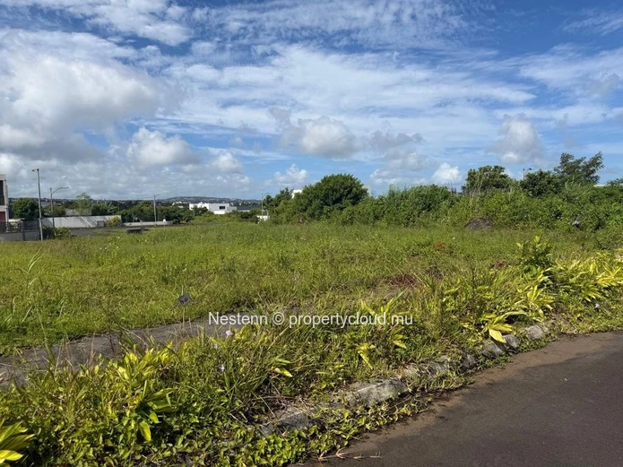 Residential land of 627.80 m²