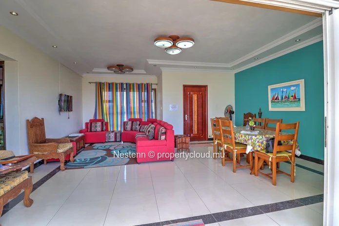 3-bedroom en suite apartment with sea view 