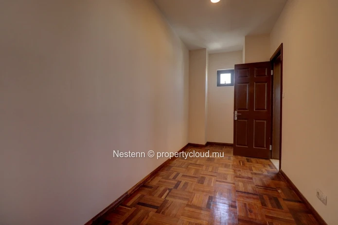 Elegant furnished penthouse with stunning views