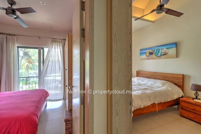 Confortable villa jumelée de 3 chambres vendue avec anneau bateau 