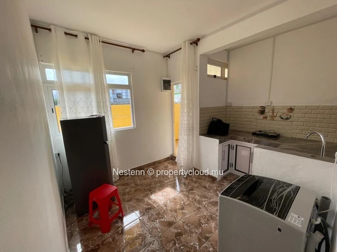 Freshly renovated furnished 3 bedrooms apartment 