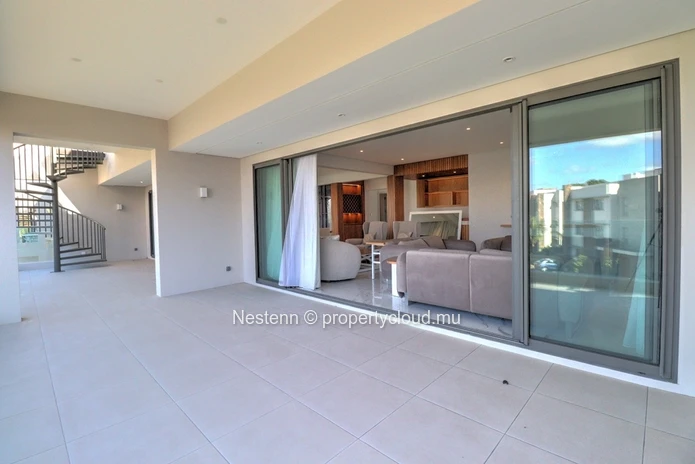 Superbe penthouse avec rooftop et piscine privée