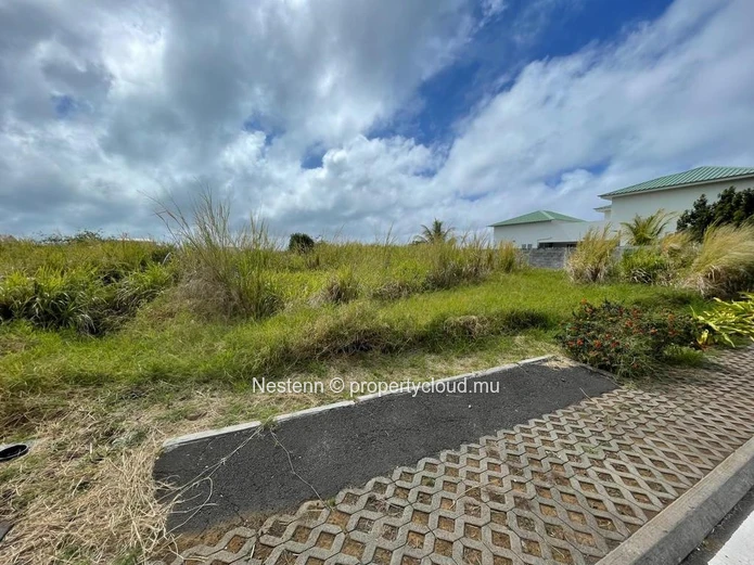 Residential Land of 634.51 M²/15 Perches.