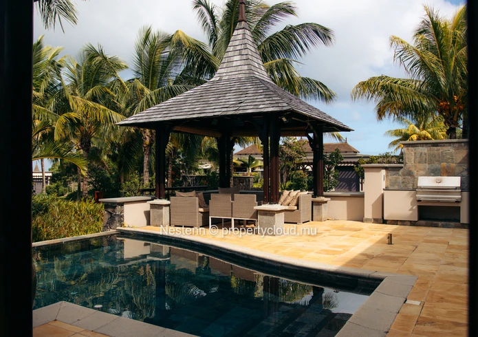 Villa meublée avec prestations haut de gamme – Golf, nature et mer.
