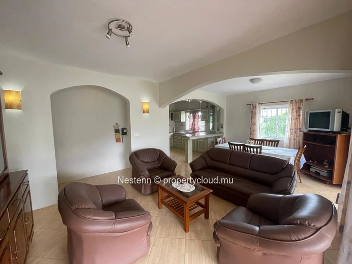 3-bedrooms house located in a quiet area