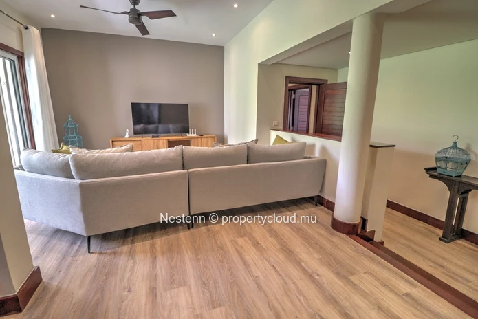 Spectacular colonial-style 4-bed villa 
