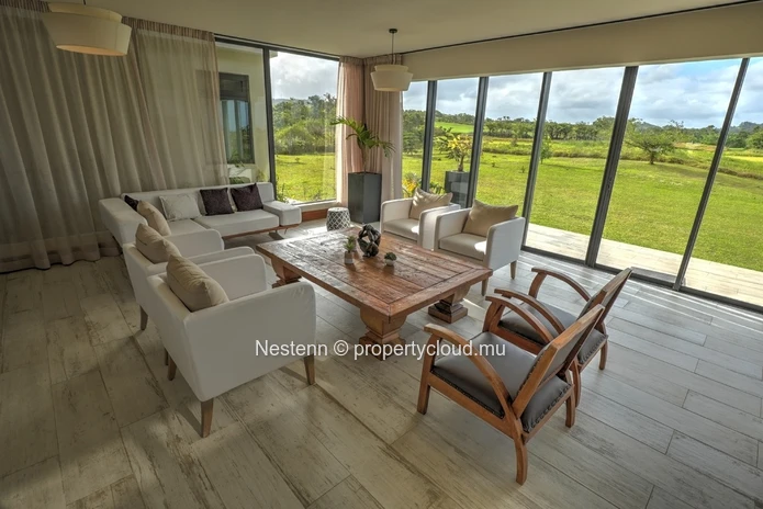 Vivez l'Excellence sur un Domaine de Golf