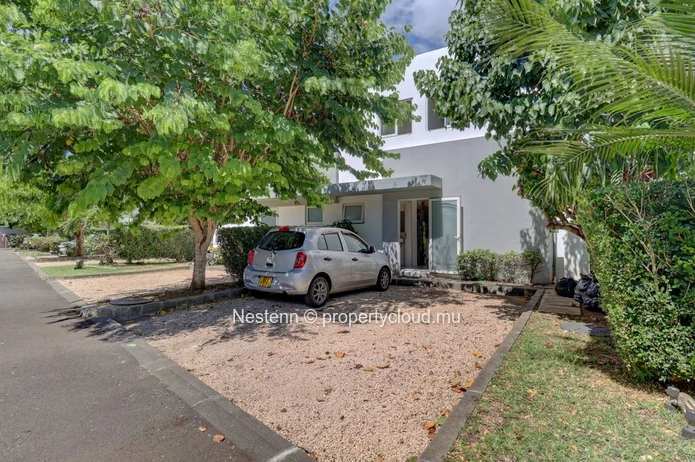 Townhouse de 3 Chambres avec piscine