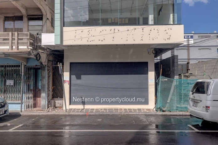 Modern commercial building – Strategic location, ready to operate