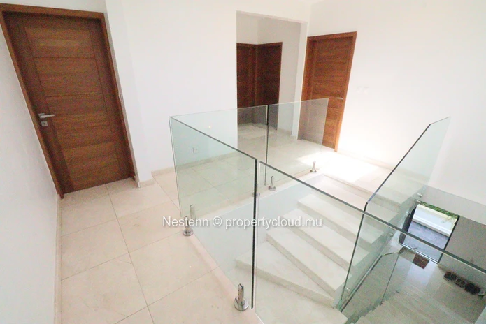 Villa moderne entièrement meublée 