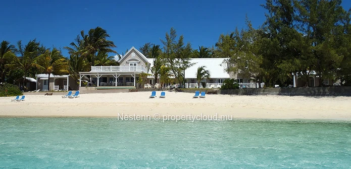 Villa de 3 chambres dans un domaine résidentiel avec golf et accès mer