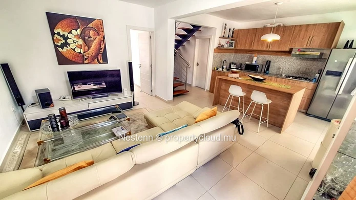 Charming 3-bedroom house with a private pool