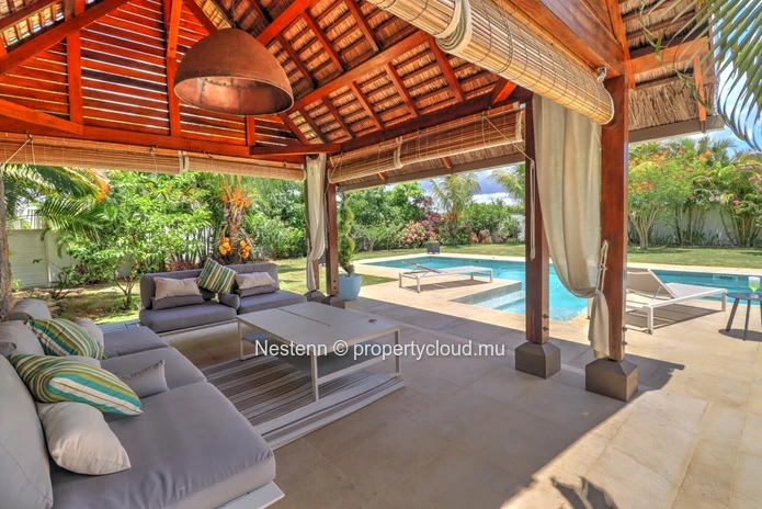 Superbe villa de luxe avec jardin 