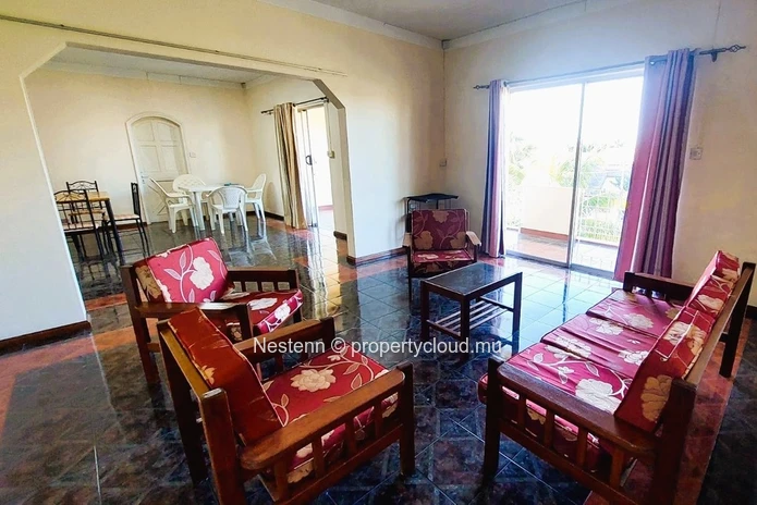 Spacious traditional apartment with 2 bedrooms