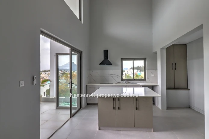 Superbe penthouse de 3 chambres vue mer et montagne
