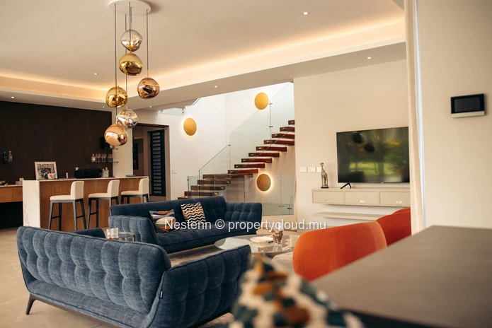 Villa design exclusive avec 5 chambres et vue imprenable sur les montagnes