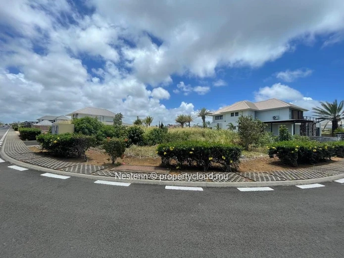Residential Land of 838.78 M²/19.9 Perches.