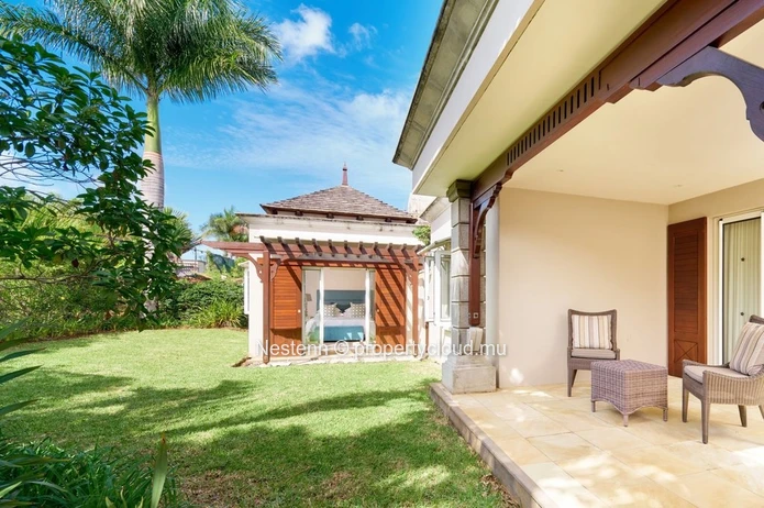 4 bedrooms villa with private pool and garden in a golf estate