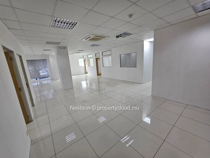 Office space of 270 m² 