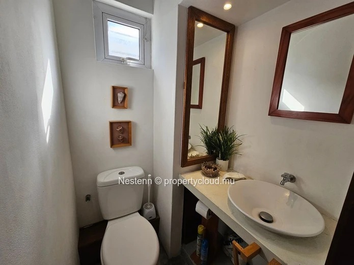 Duplex sécurisé de 3 chambres à louer, a quelques pas de la plage de Pointe d'Esny