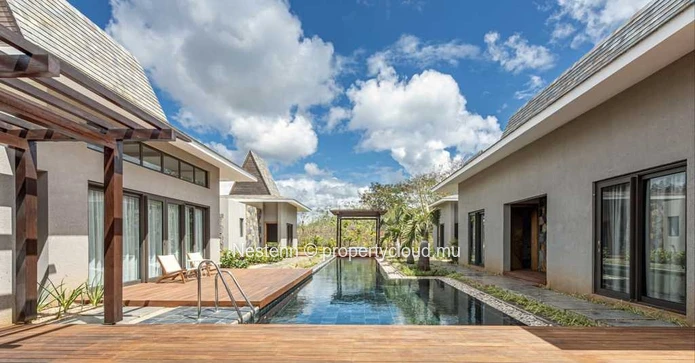 Villa luxueuse de 4 chambres avec piscine privée et possibilité de faire du sur mesure. 