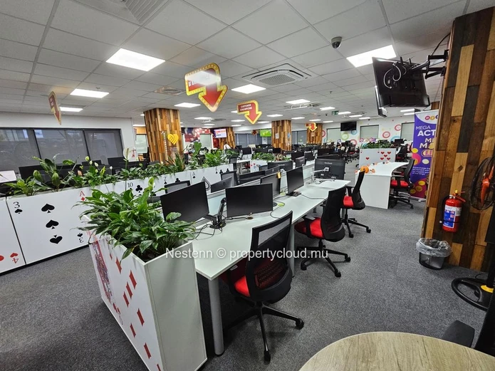 Office space of 668 m² 