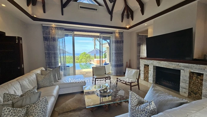 Villa de luxe de 5 chambres avec vue sur la mer 