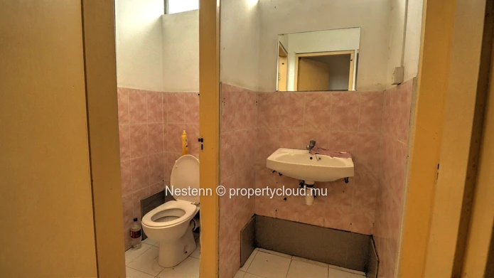 Office space of 371.61 m² 