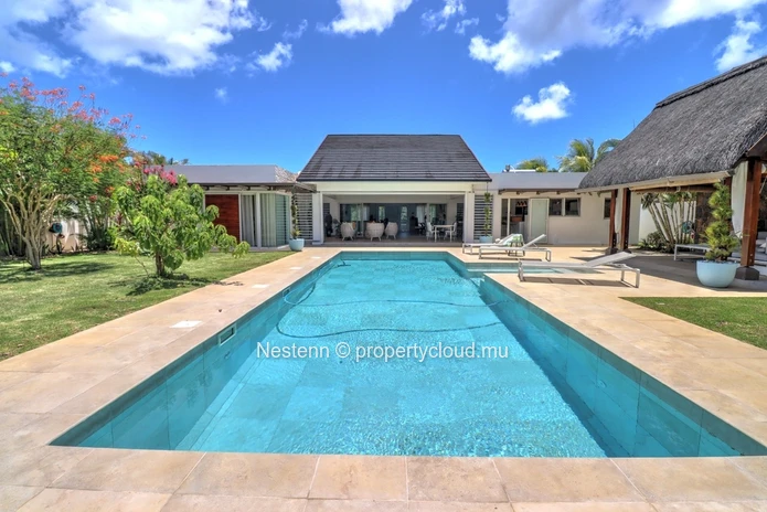 Superbe villa de luxe avec jardin 