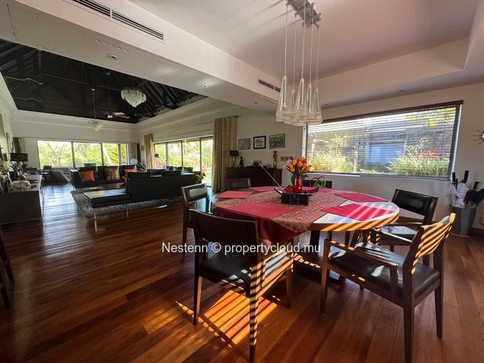 Villa d'exception au cœur d'un domaine privé