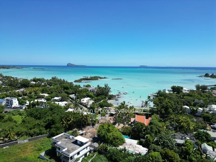 Vie de luxe dans un penthouse avec vue panoramique sur l'océan