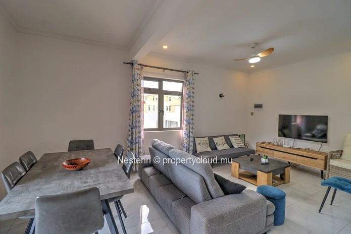 Superbe appartement avec vue mer dans une résidence avec accès direct à la plage. 