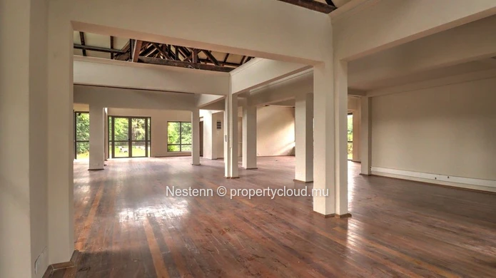 Commercial premises of 264 m² on ground floor